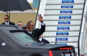 obama_arrives2